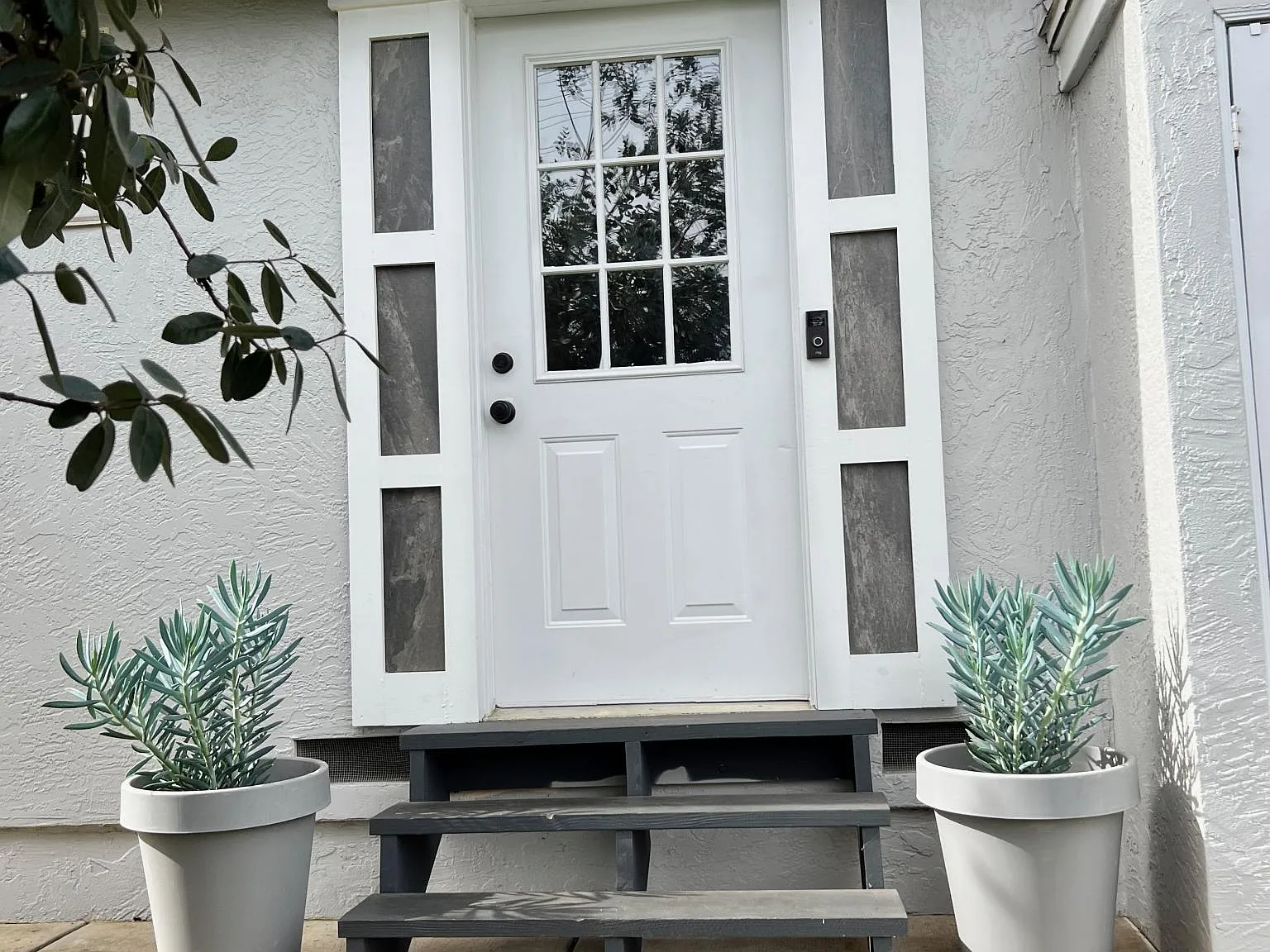 481 Eldorado Dr — Photo 1
