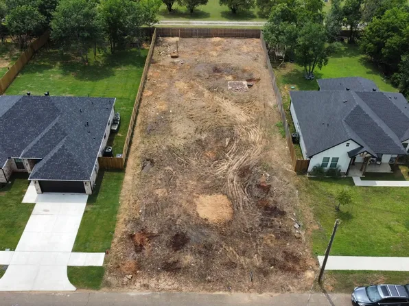 900 Williams Rd, Fort Worth, TX 76120