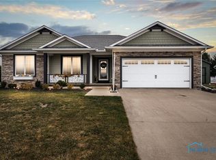 1216 Lillian Ln, Wauseon, OH 43567