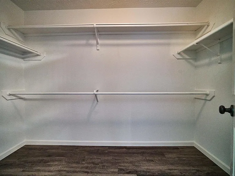 11011 Landsbury Ct — Photo 25