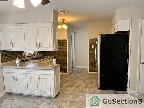2nd image of 14301 Park Ave #2