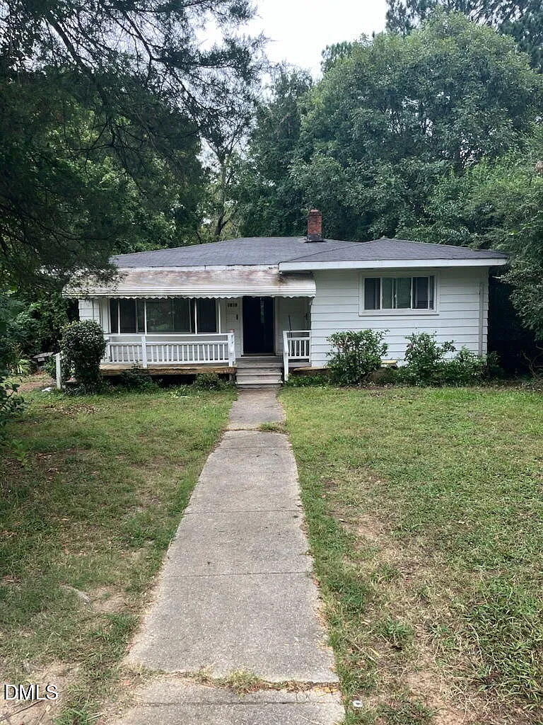 3 bed, 1.0 bath, $1,450 — Photo 1