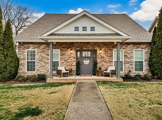 194 Turnberry Cir, Clarksville, TN 37043