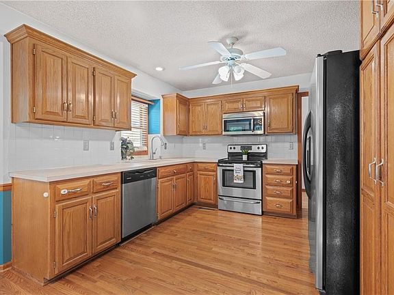 5th image of 1124 N Ponca Dr
