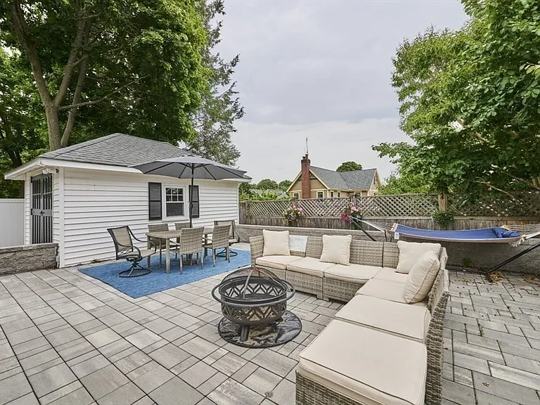 41 Lynde Ave — Photo 20