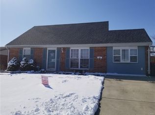 1613 Haverhill Dr, Piqua, OH 45356