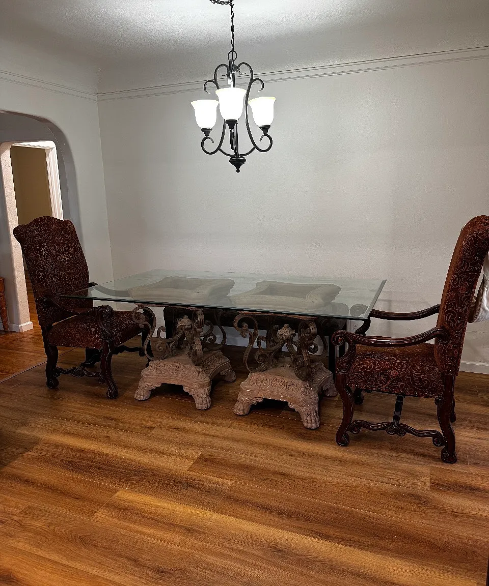 115 W D St — Photo 4