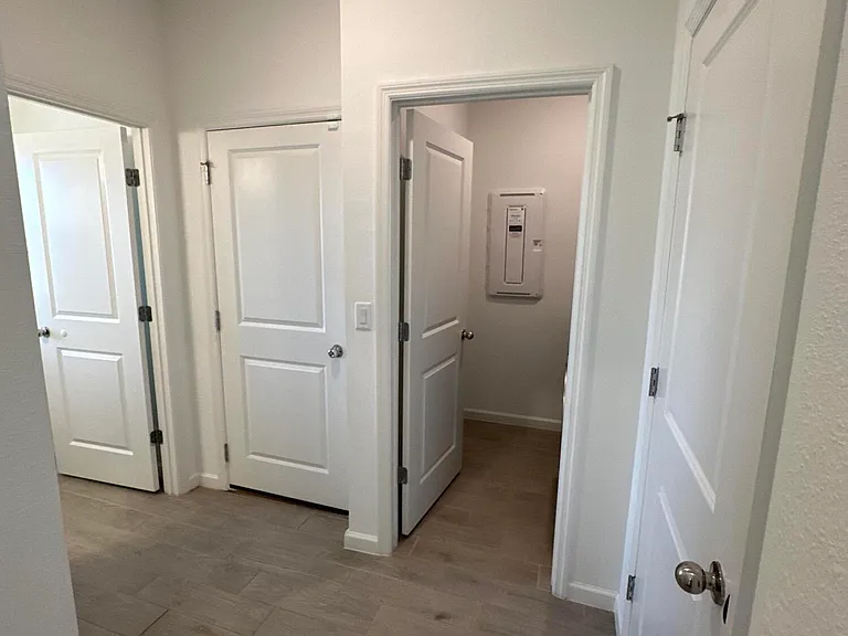 4002 Haydon Burns Pl — Photo 5