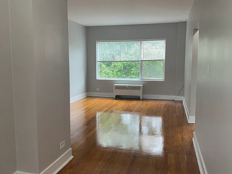 1957 W Lunt Ave #1/2-2 — Photo 14