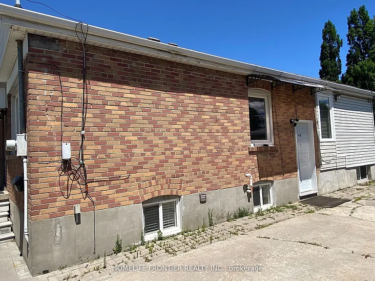 63 Lockerbie Ave #C — Photo 4