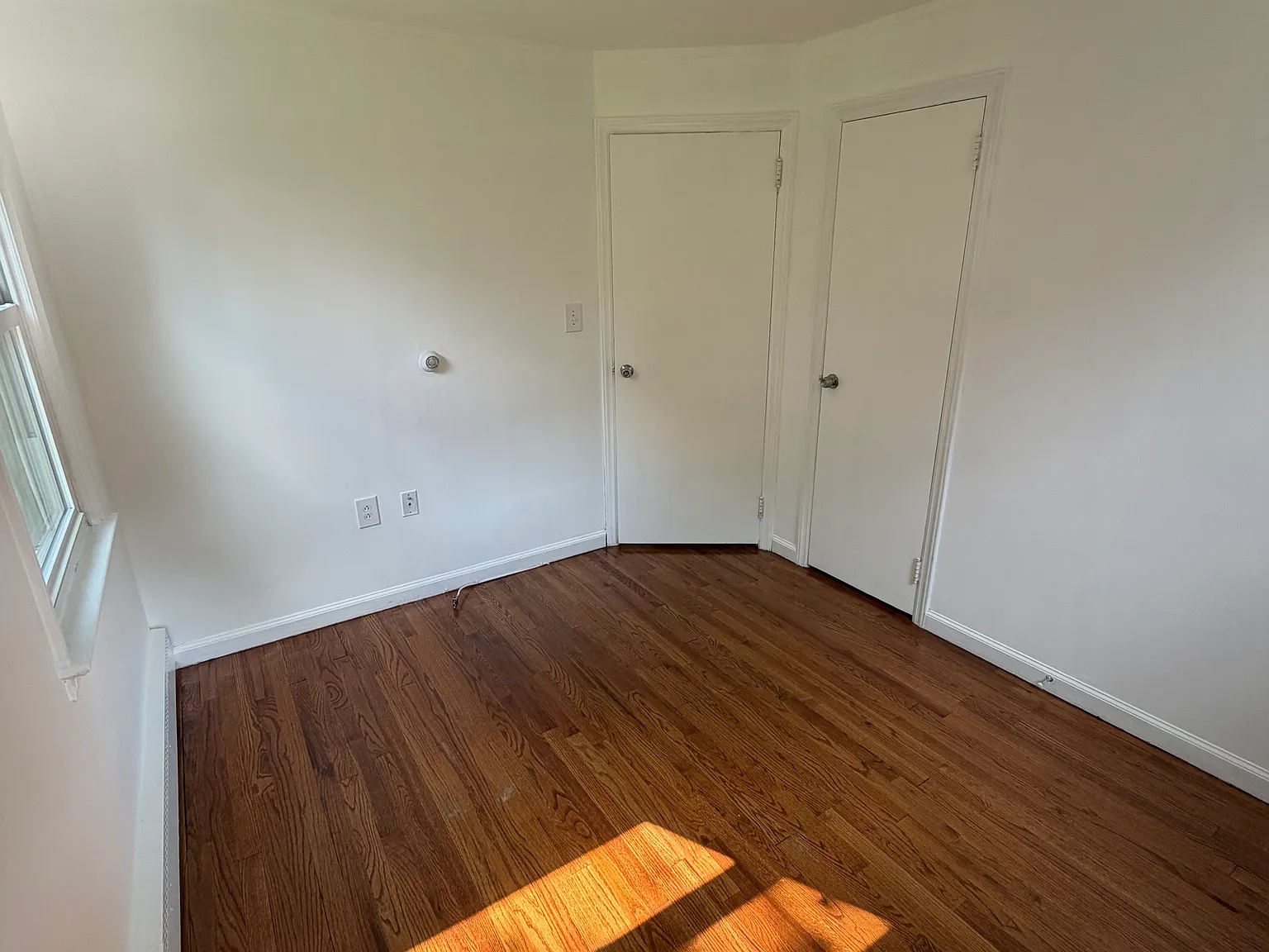 3 bed, 1142 sqft, $3,200 — Photo 4