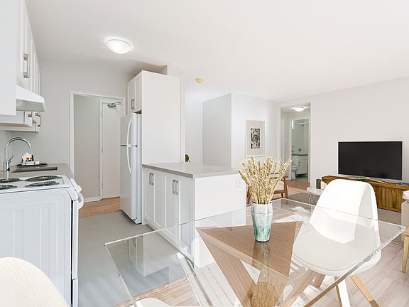 4th image of 214 Saint George St #1378313