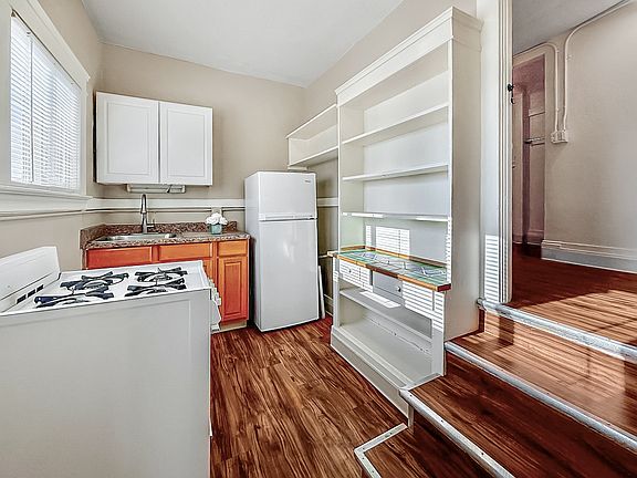 5th image of 1215 G St APT A