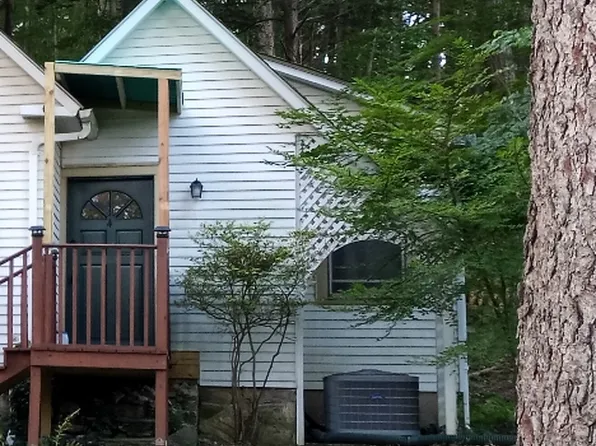 4 Hillside Ave, Goldens Bridge, NY 10526