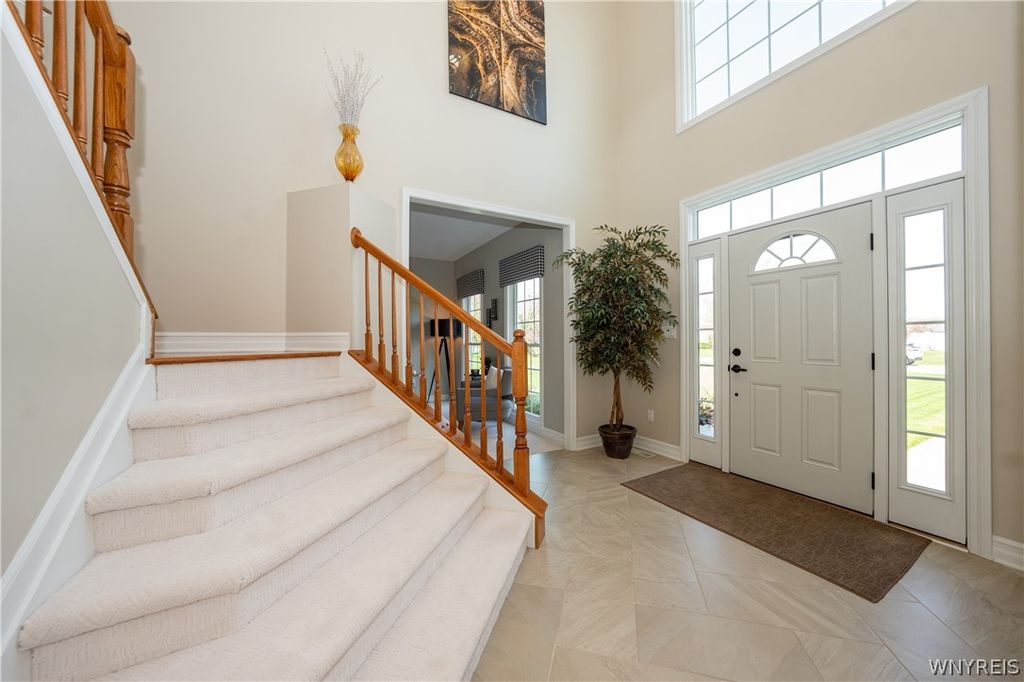 6900 Amanda Ln, Lockport, NY - View 6