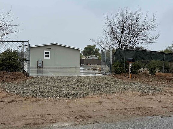 3rd image of 24844 Sophie St