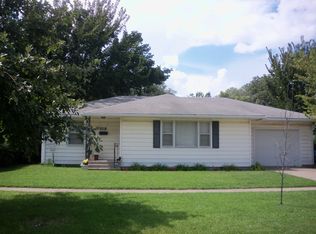 221 N 5th St, Osage City, KS 66523
