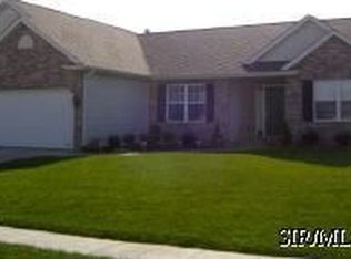 2440 Calico Ln, Maryville, IL 62062