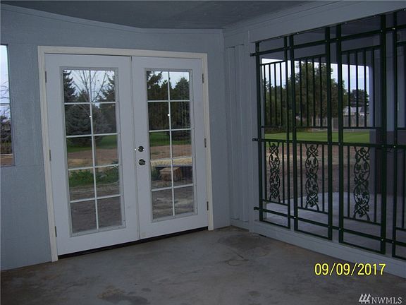 3rd image of 538 Castle Dr