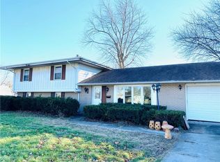 901 Sprague Rd, Hoopeston, IL 60942