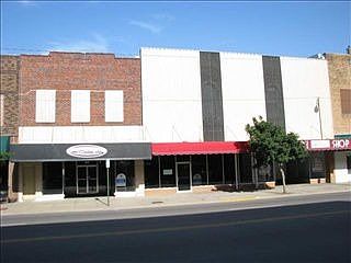 2nd image of 513 N Main St