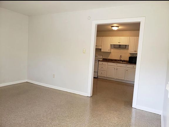 4th image of 8919 Plymouth St #B