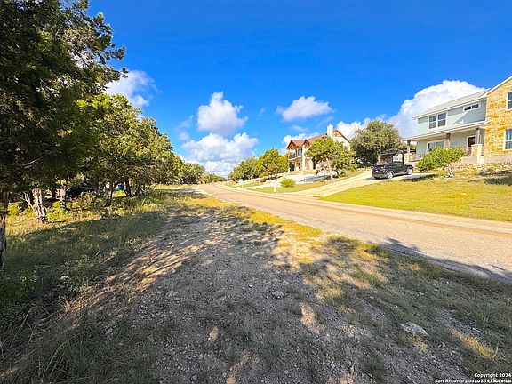 5th image of 2210 grandview