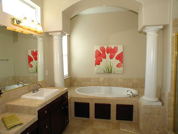 3rd image of 1417 Oak Hill Way