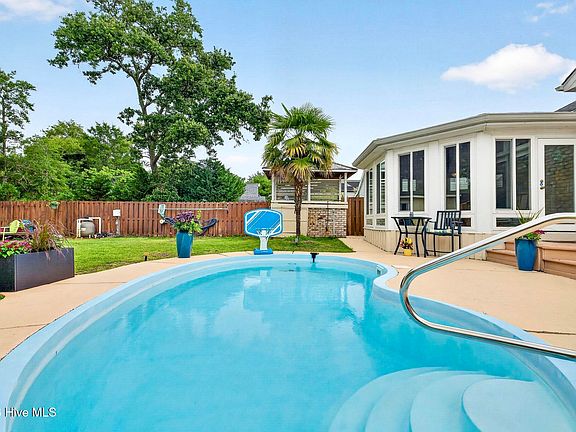 3rd image of 103 Inlet Court