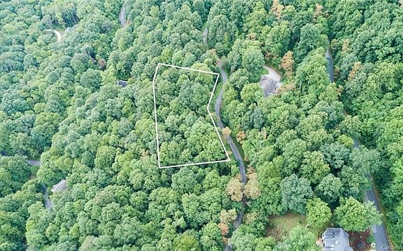 4th image of 9 Wood Haven Ln
