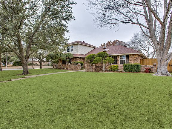 2nd image of 328 Goldfinch Dr