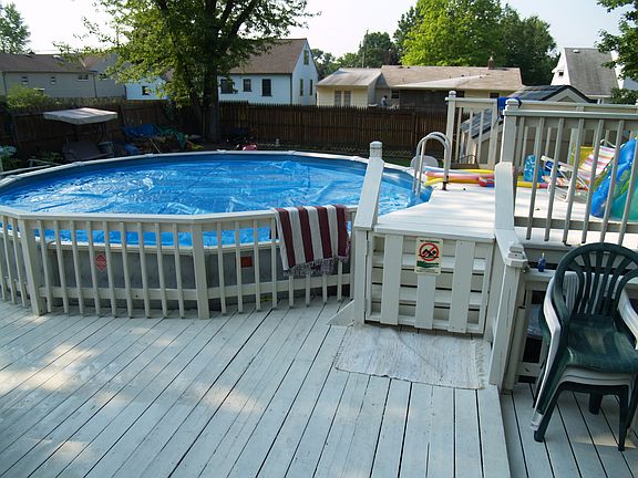 upper deck and pool