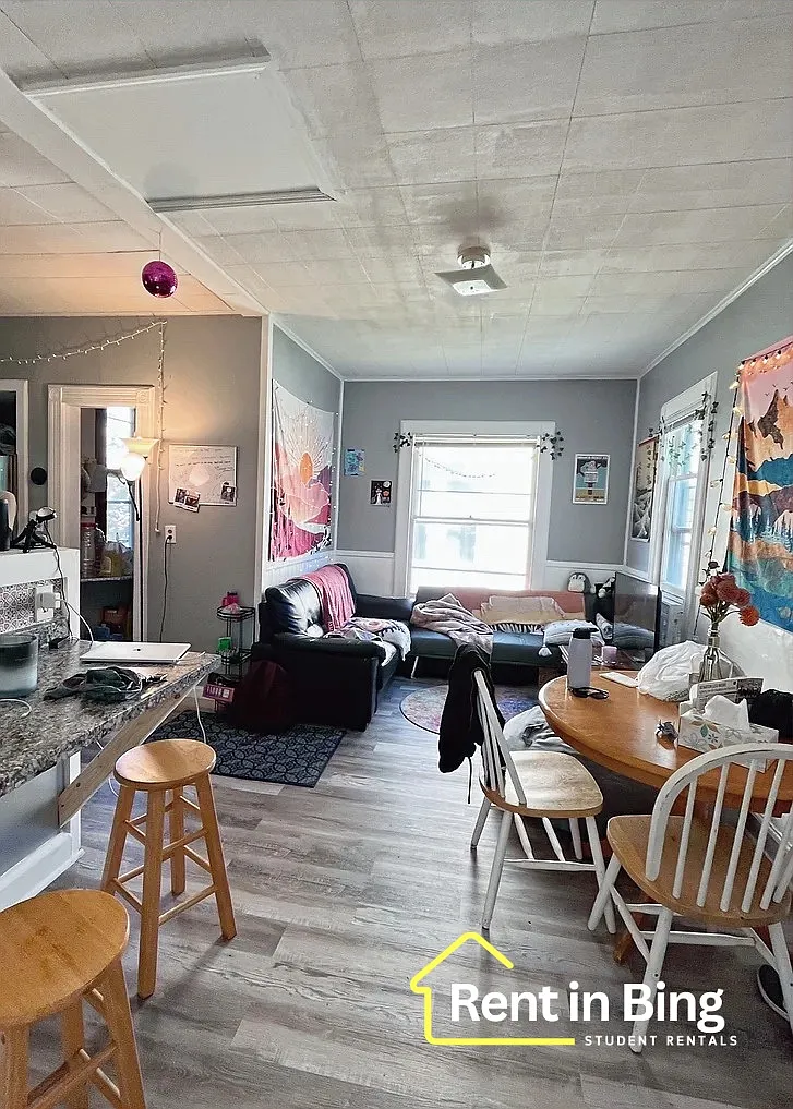 25 Walnut St — Photo 4