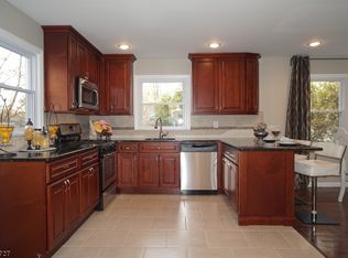 2075 Price St, Rahway, NJ 07065