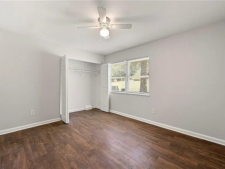 3575 Oakvale Rd — Photo 4