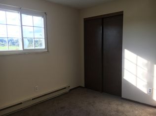 239 Lake Ave NE APT 21, Hartville, OH 44632