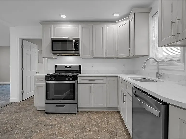 71 Cypress St #1 — Photo 4