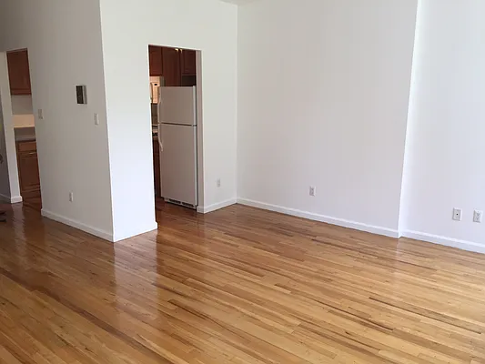 Rented by Susumu Kamijo | media 24