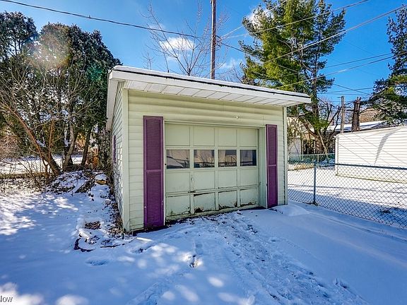 4th image of 10912 Park Heights Ave