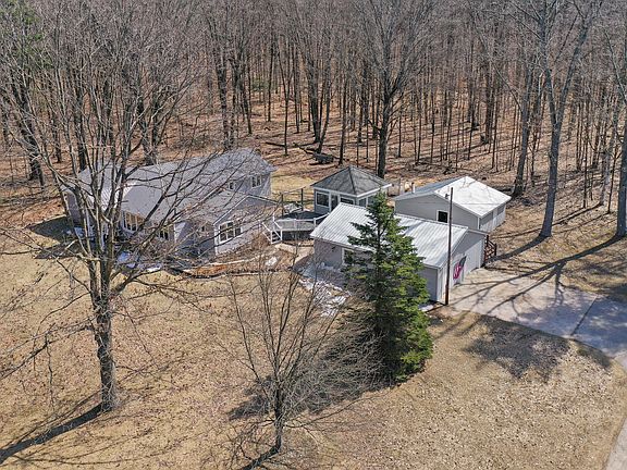 4th image of 10319 E 4 1/2 Mile Rd