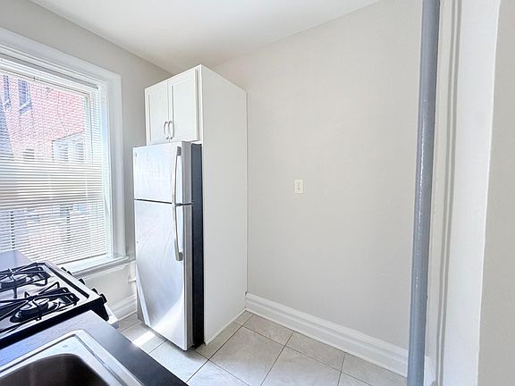 2nd image of 123 Corbin Ave #33E