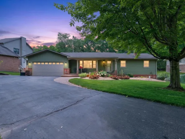 2801 N Tipsico Lake Rd, Hartland, MI 48353