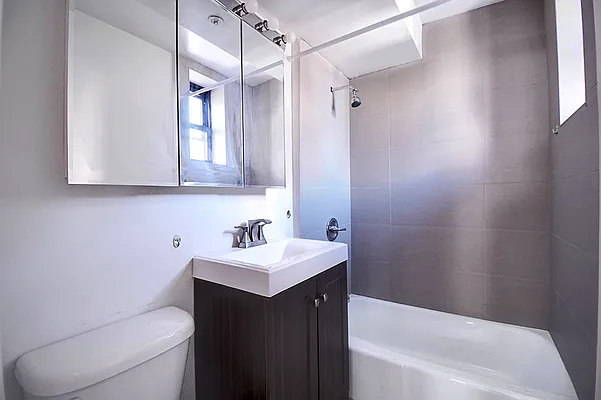 Rented by Urbane Brokerage | media 15