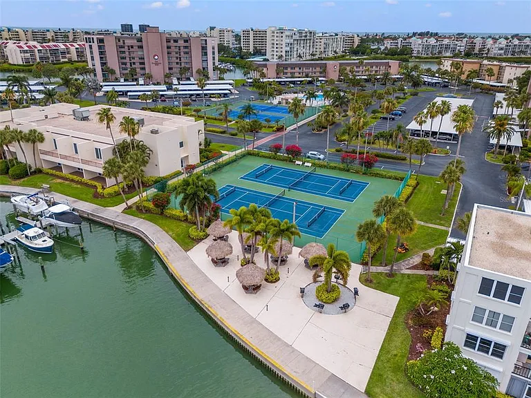 7540 Bay Island Dr S #160 — Photo 40