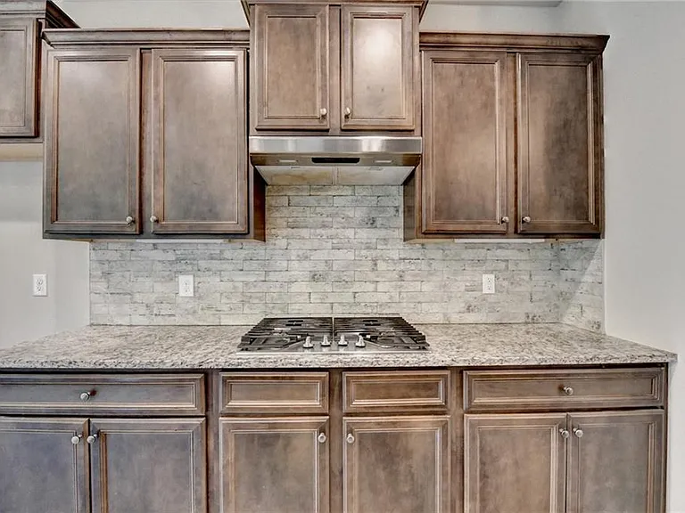 235 Bella Dr — Photo 39