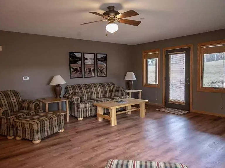 1828 Parkland Dr #403 — Photo 6