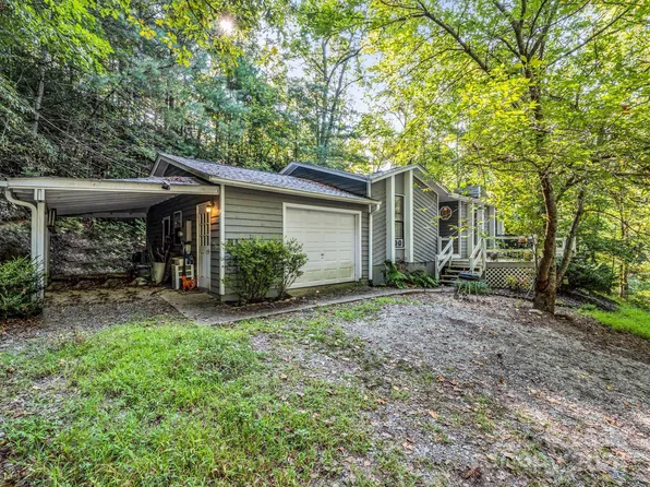 1156 Crab Creek Rd, Hendersonville, NC 28739