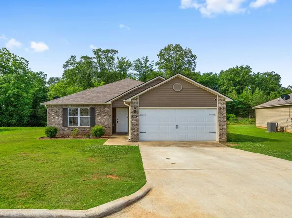 128 Cambridge Park Dr, Montevallo, AL 35115