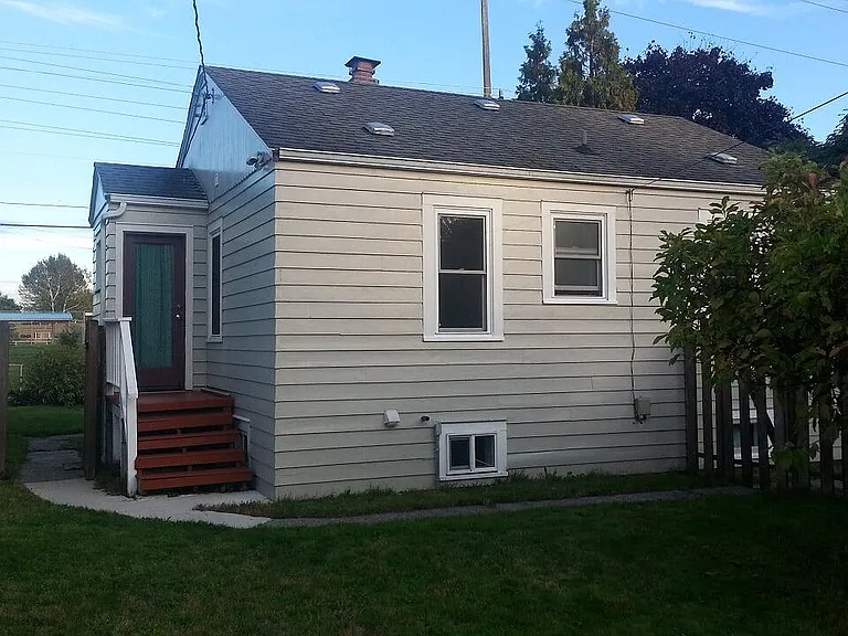 15225 8th Ave NE — Photo 4