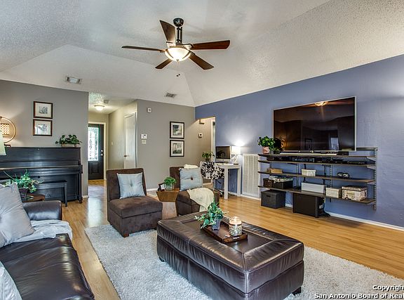5th image of 8515 Chimneyhill St